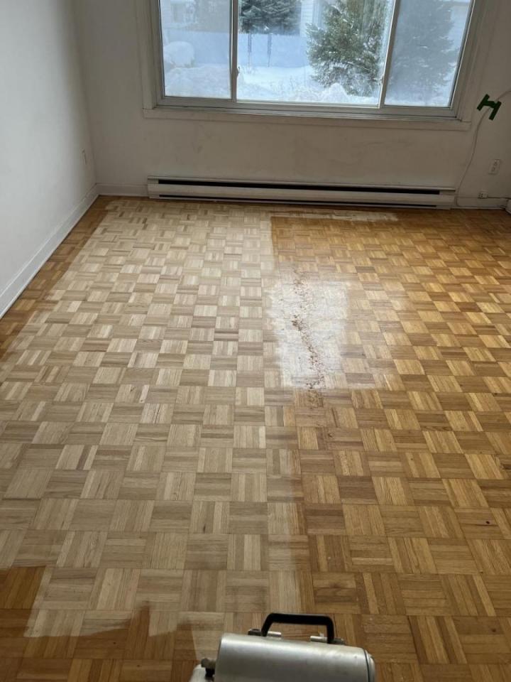 Floor Sanding in Saint-Jacques