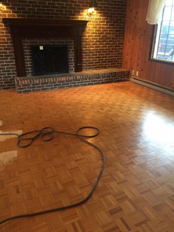 Floor Installation and Repair in Saint-Jacques