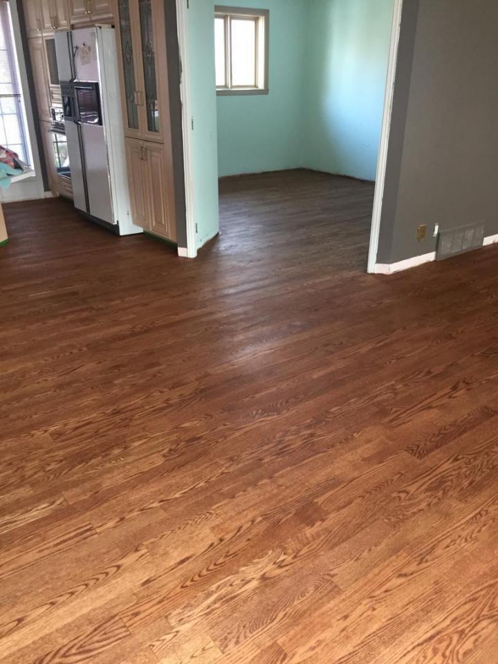 Floor Varnishing in Saint-Jacques