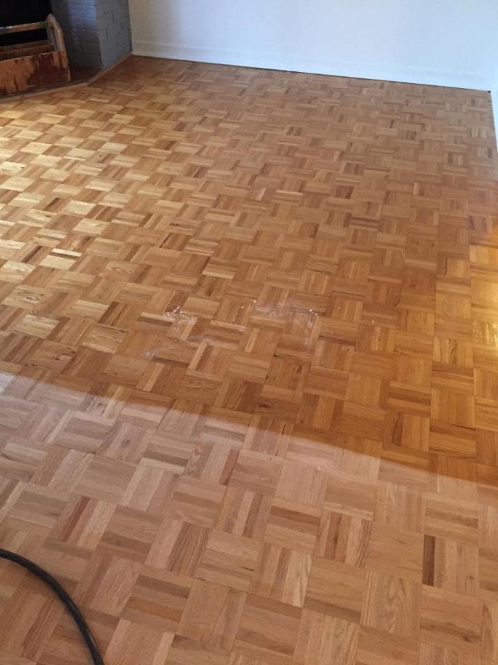 Floor Varnishing in Saint-Jacques