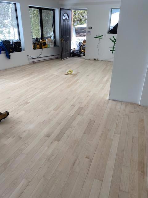 Floor Varnishing in Saint-Jacques