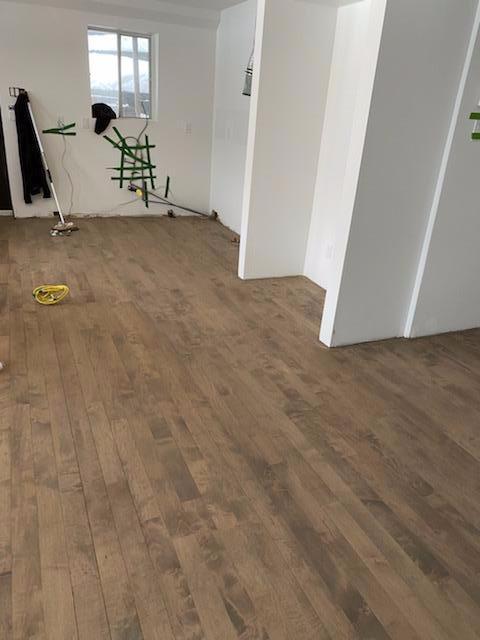 Floor Varnishing in Saint-Jacques