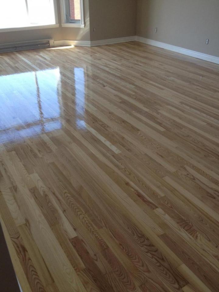 Floor Varnishing in Saint-Jacques