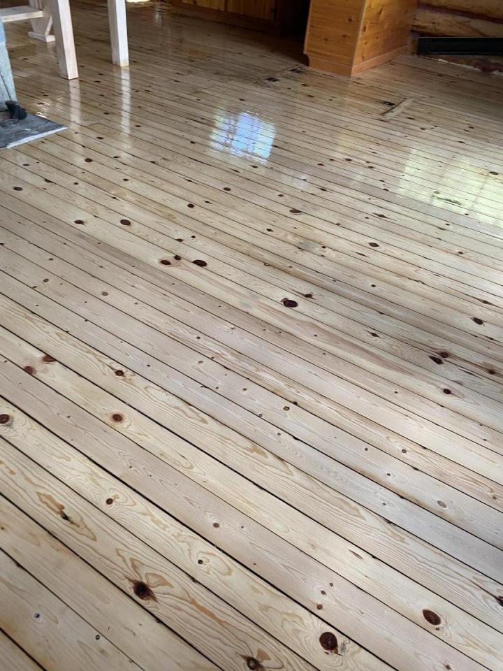 Floor Installation and Repair in Saint-Jacques