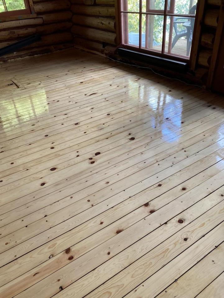 Floor Sanding in Saint-Jacques